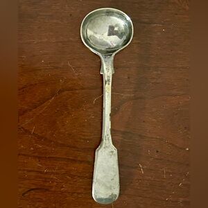 Antique 1885-1907 Barker Brothers Silver Electroplate Fiddle Pattern Salt Spoon